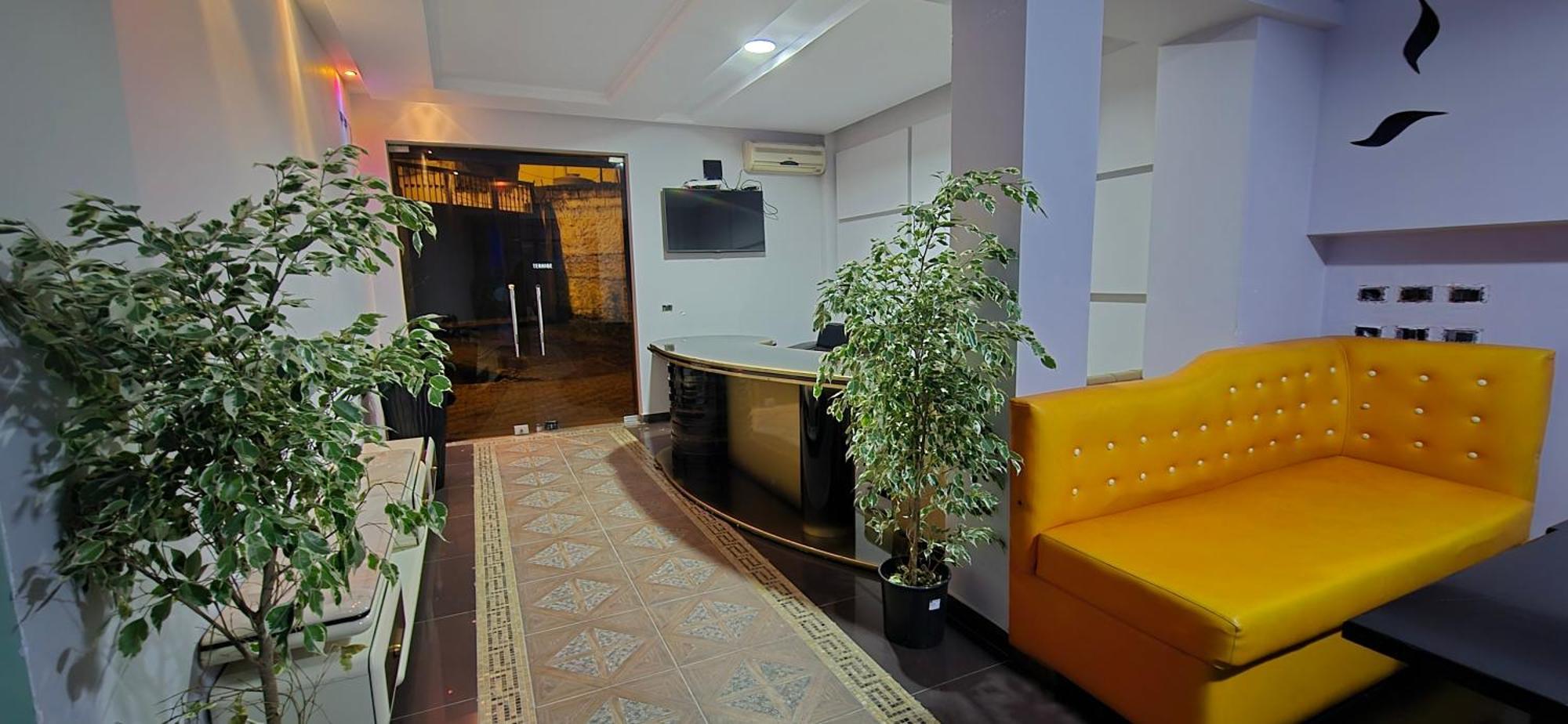 Koa Hotel Tirane Exterior foto